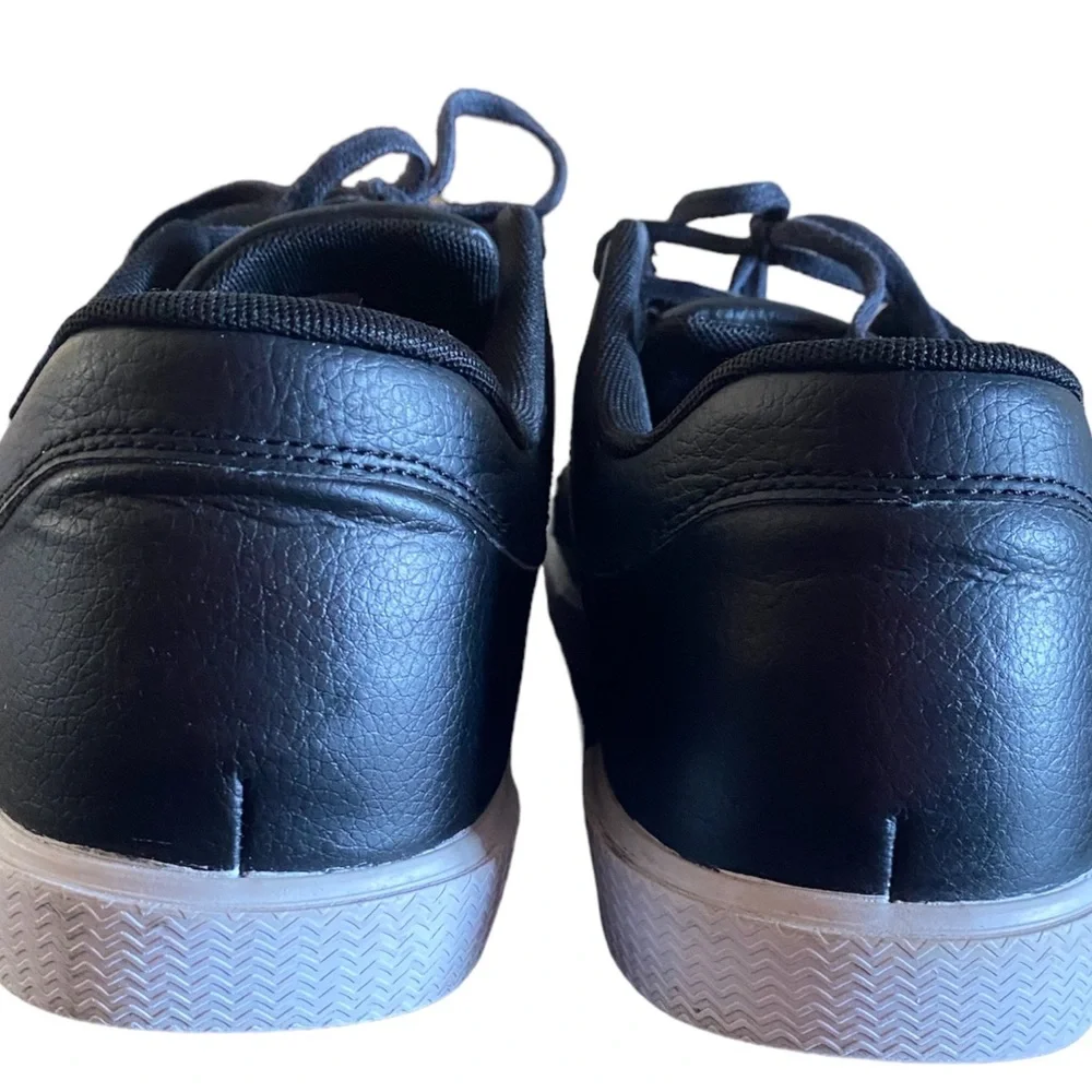 Men's Black Leather Low-Top Sneakers with Pink Sole